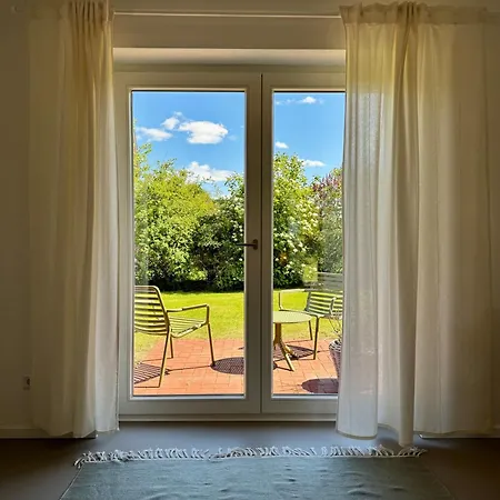 Nije Haven Bed & Breakfast 3*
