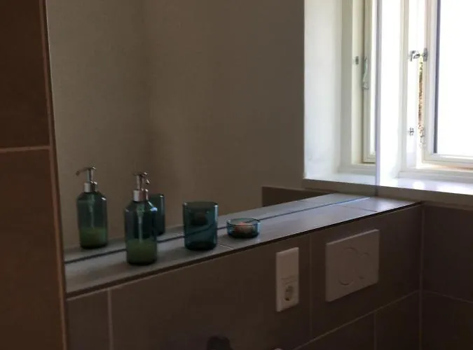 Nije Haven Bed & Breakfast 3*