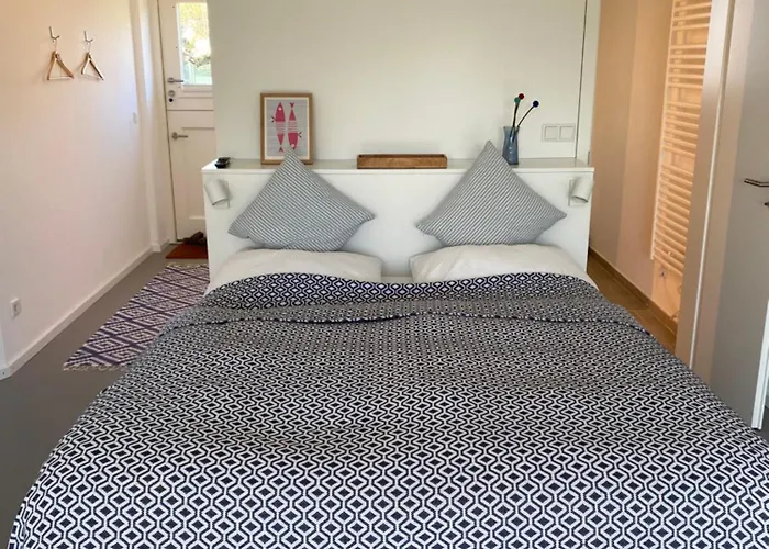 Nije Haven Bed & Breakfast 3*